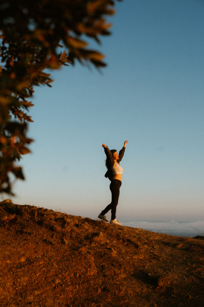 whimsical dreamy golden hour portraits san francisco mount tamalpais