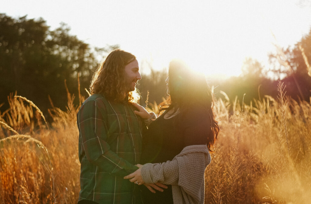 virginia golden hour maternity photos